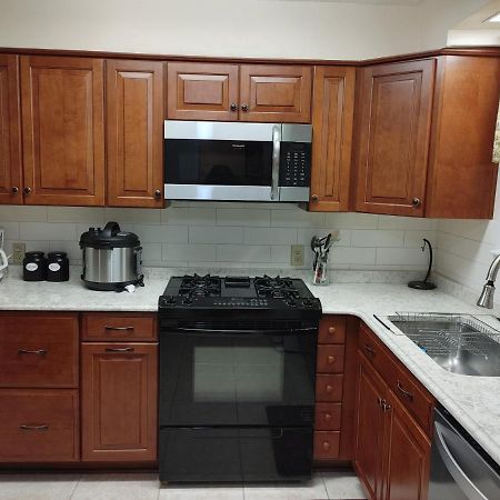 The Kind House Hosting, Low Monthly Rates, Traveling Nurses, Fletc, & Travelers! Брансвік Екстер'єр фото