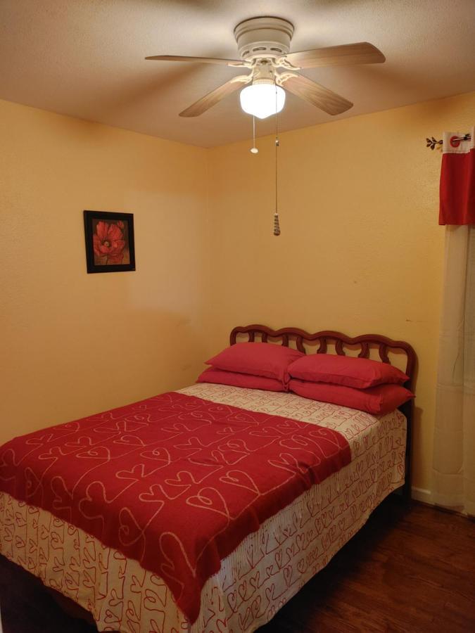 The Kind House Hosting, Low Monthly Rates, Traveling Nurses, Fletc, & Travelers! Брансвік Екстер'єр фото