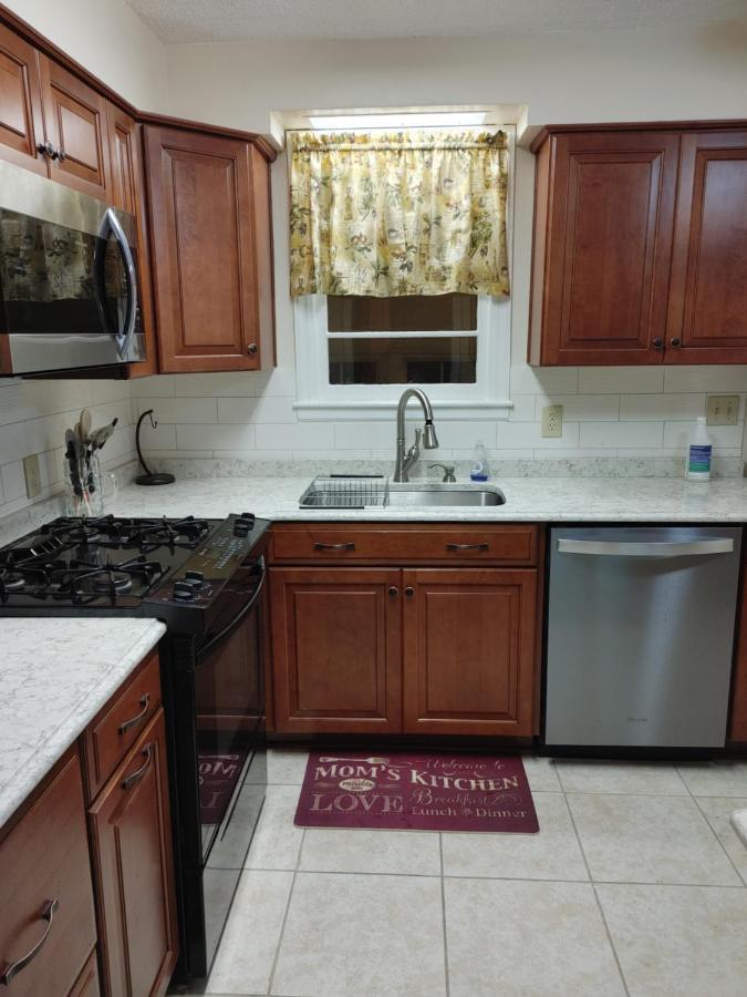 The Kind House Hosting, Low Monthly Rates, Traveling Nurses, Fletc, & Travelers! Брансвік Екстер'єр фото